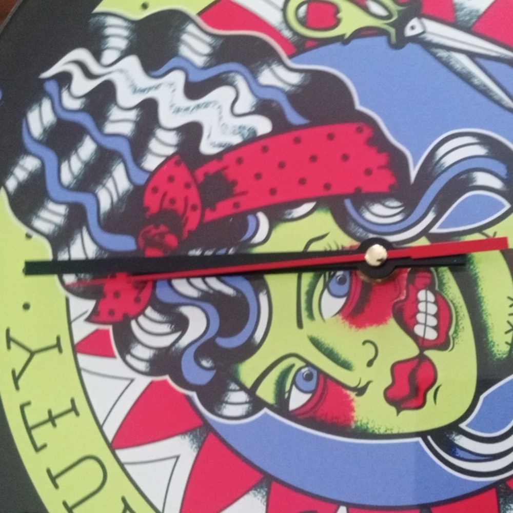 Pinup Girl Monster Franken Bride Round Glass Wall Clock  NIB - Picture 10 of 14